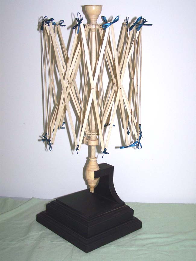 A large 19th century ANTIQUE SCRIMSHAW Sailor-made Whalebone SWIFT (Yarn Winder)